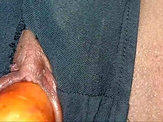 Lucky Guy Overwhelmed By Amateur's Explosive Squirting Climax