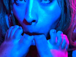 Smoking While Worshiping Your Sexy Latina Feet Goddess!