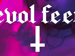 Smoking While Worshiping Your Sexy Latina Feet Goddess!