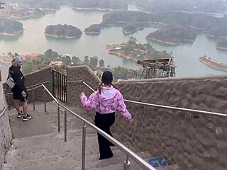 Colombian prostitute's scandalous blowjob in Guatape peñon