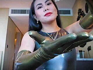 slipping on those latex gloves for some fetish asmr tingles 😏🧤