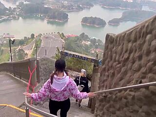 Colombian prostitute's scandalous blowjob in Guatape peñon