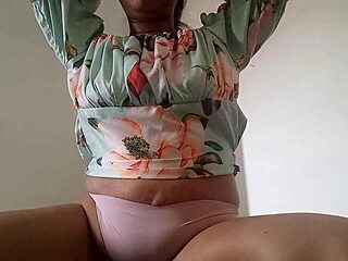 come touch me daddy explore my body and massage this juicy pussy
