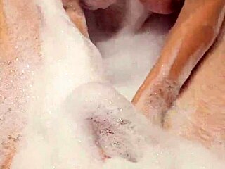 sexy wife savors dick sucking before bathroom mutual play