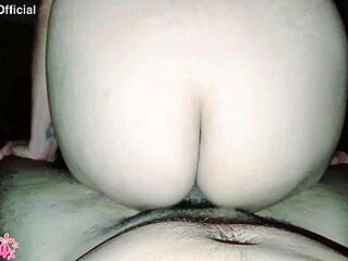 Amateur homemade riding slams deep with creampie blasts inside tight pussy over and over