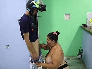 pizza delivery guy pounds curvy latina's huge ass doggystyle