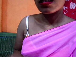 Cheating indian bhabhi in pink saree blows boyfriend roughly