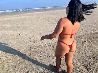 Beach babe fingers big pussy publicly with fire 🔥🏖️