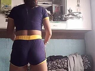 petite asian babe crushing that workout in tight shorts 💪😘🔥