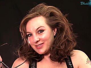 Barefoot Housewife Femdom Toes Domination Tease