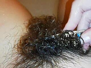 hairy pussy lips tease underwater in pool fetish vid 🌊💦