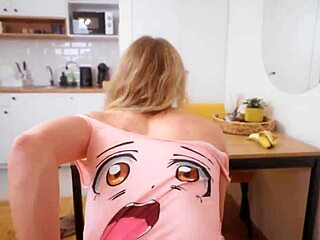 Empty house tempts tiktok girl to swallow deep