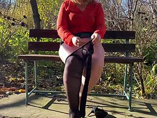 Mature milf pantyhose masturbation gets wet 🔥👣💦