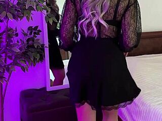 sexy milf in blue crotchless panties tease uhmm