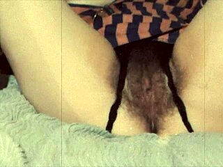 Vintage lesbians uncover hairy beaver secrets in retro passion