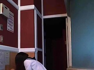 i love kicking those heavy balls hard 金蹴り style