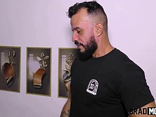 Loira invites two huge cocks for wild dp pounding 😈💦