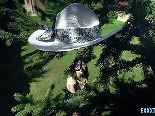 Sara Bell's Petite Teen Ass Bubbles in Bathtub POV Fuck