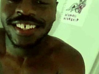 Cum Worship This Romantic Jeans Babe For Free Tonight!