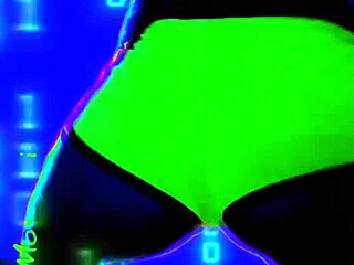 la more linda shakes her sexy latina teen ass in homemade dance tease