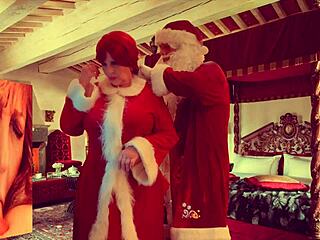 Granny Carmen's Christmas Double Vibrator Naughty Fuck