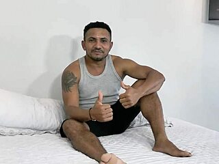 Rabuda Gostosa Takes Monster Cock Anal