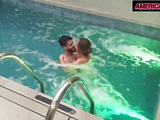 levou ela pro motel e fodeu gostoso na piscina