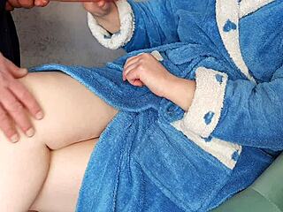 milf hits vaginal clitoral orgasm at once wow 🔥👅