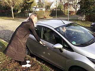 german teen risks cheating fuck in stranger's car on first date 😏🚗💦