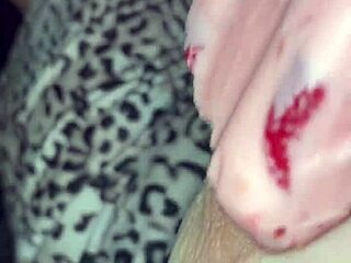 Kinky Arabic Pussy Stuffed with Pizza Ice Cream Fetish