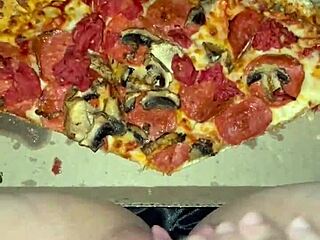 Kinky Arabic Pussy Stuffed with Pizza Ice Cream Fetish