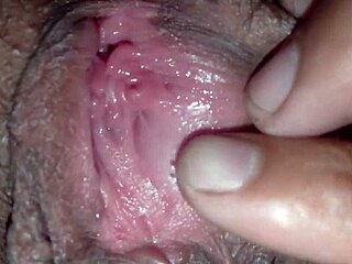 sexy big woman wet pussy licked till she squirts 😍💦