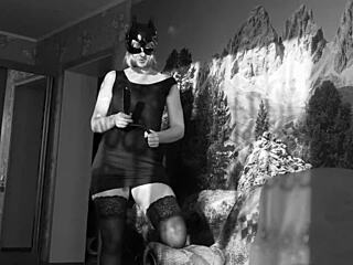 sexy milf's big ass looks so hot in black white cinema 😘