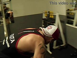 fitness milf vloog preps her athletic body 💪🔥😉