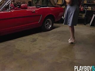 Curvy redhead milf teases big tits & bubble butt on car 😍🔥