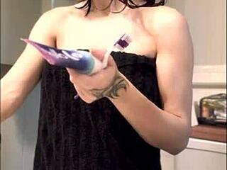 Scarlett Foxx Rambles Nerdy Self-Care Post-Shower