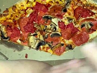 Kinky Arabic Pussy Stuffed with Pizza Ice Cream Fetish