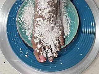 bone appétit on these sexy black bare feet and toes!