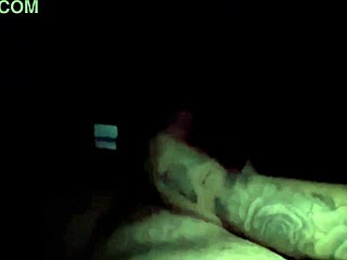 jerking off hidden on the bus to firegreen2 with huge tits flashing