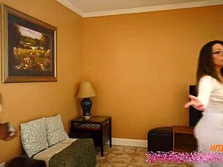 i'm that pawg craving neighbors' big black cocks for outdoor threesome fun 😩🍑