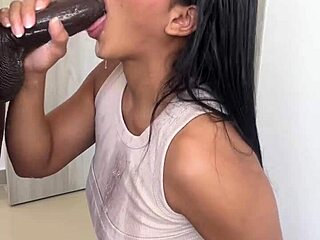 linda morena craves bbc deepthroat and facial from amateur couple