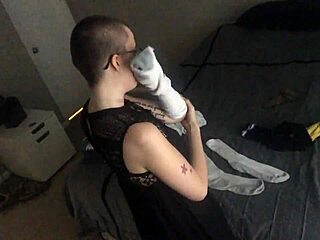 Bald Webcam Girl Folds Laundry Naked Ignoring Voyeur Domination