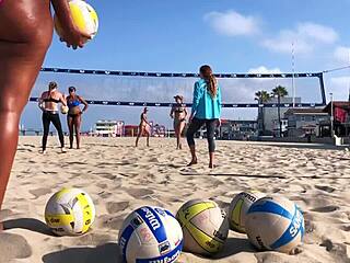 Ever seen a big booty African volleyball babe shake it?
