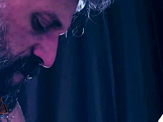 curvy brazilian slut receives huge cumshot on pretty feet and toes