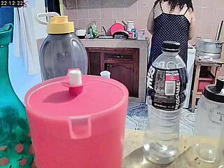 chubby curvy amateur wife spied cooking in kitchen voyeur style