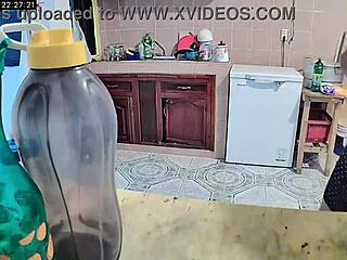 chubby curvy amateur wife spied cooking in kitchen voyeur style
