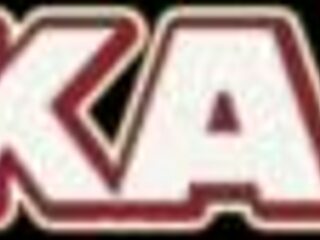 Roludo pounds tight pussy outdoor in sheer frenzy