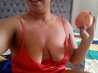 milf massages wet pussy squirts creamy orgasm 😍💦