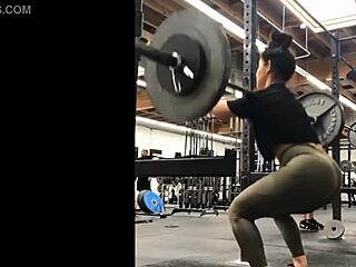 instagram big ass chicas workout hard in tight leggings