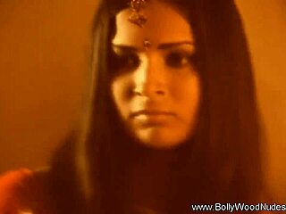 wanna see this amazing teen strip in bollywood dance?